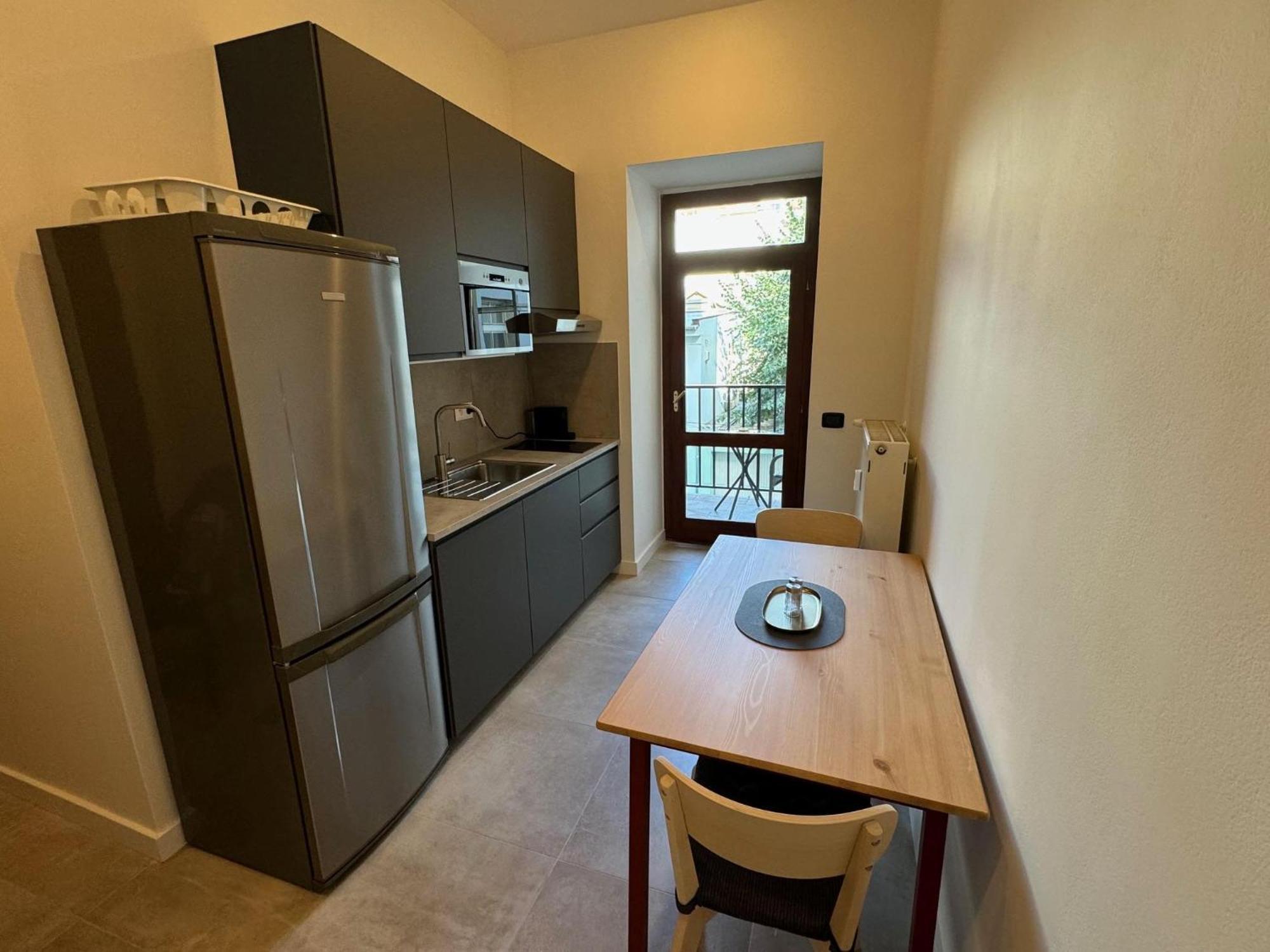 Cool With Small Balcony Near Florenc Appartamento
